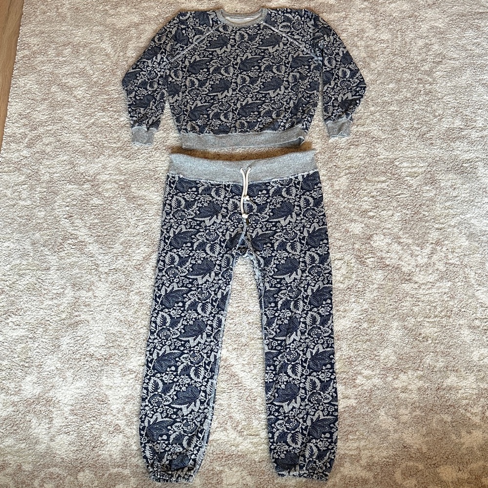 The Great Set - Excellent condition. Size 1.